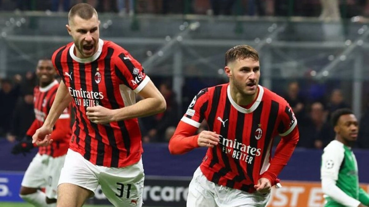 The players of Milan celebrate a goal