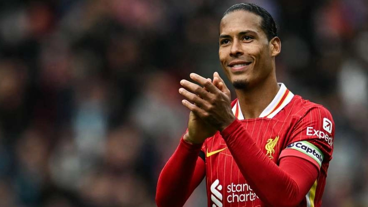 Liverpool offers 100 million for Virgil van Dijk's heir.