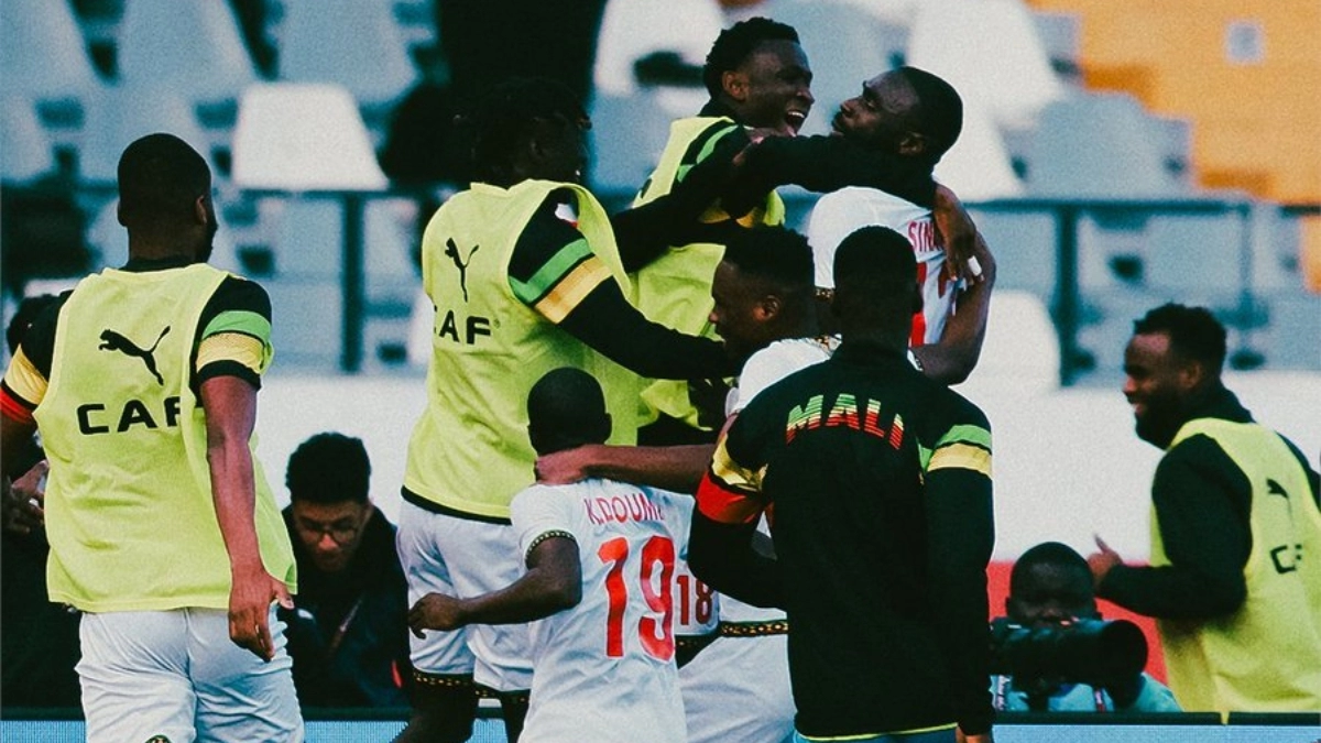 <p>The players of Mali celebrate Lassina Sinayoko's goal at the Africa Cup.</p>
