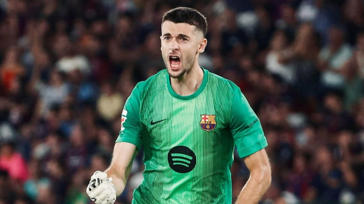 Joan García celebra un gol del Barcelona