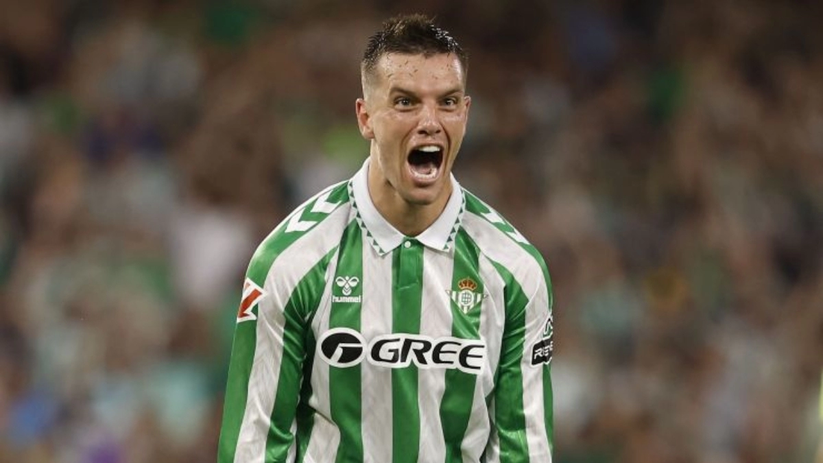 <p>Gio Lo Celso celebrates a goal scored with Real Betis</p>