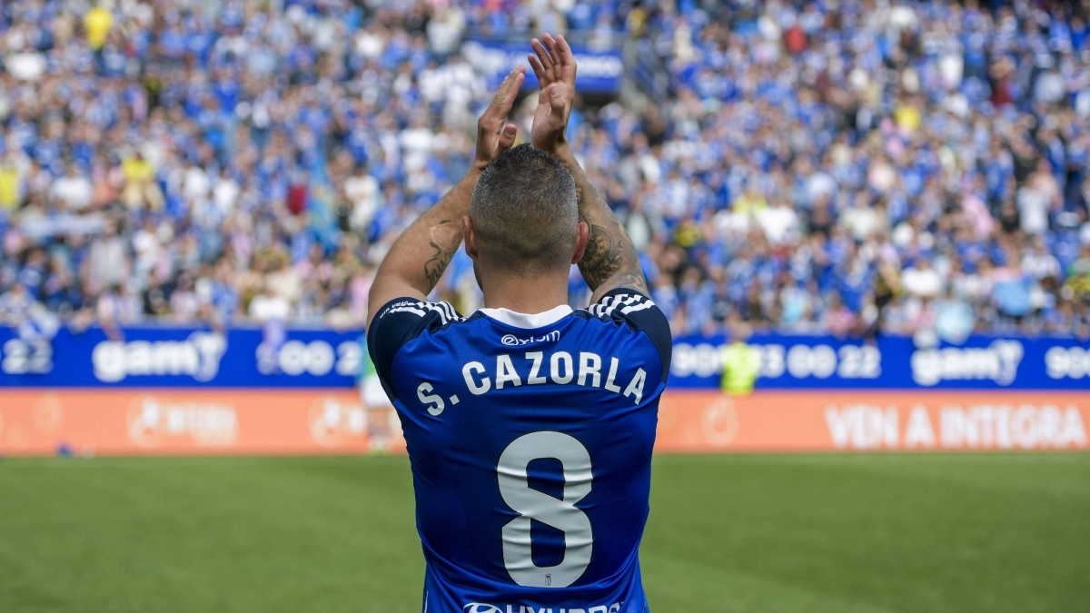 Santi Cazorla greets the Real Oviedo fans.