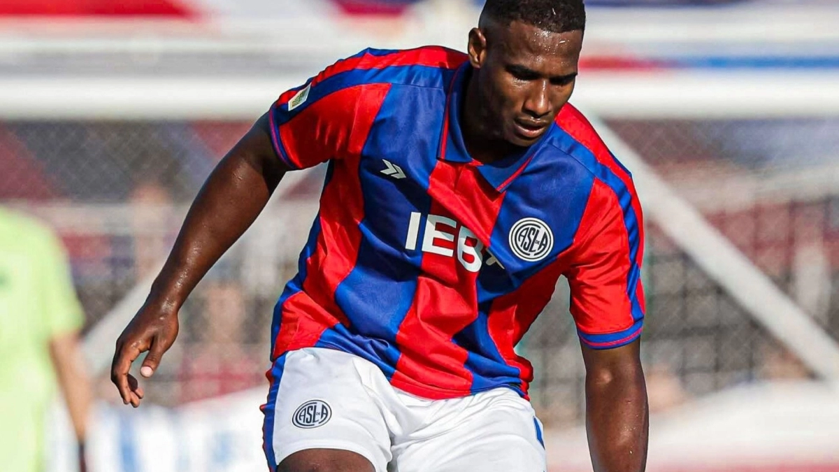 Jhohan Romaña durante su etapa en el Olimpia de Paraguay