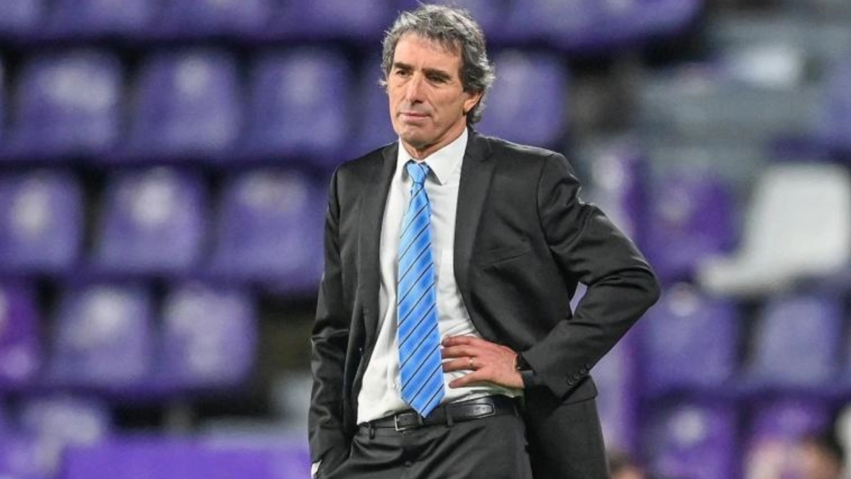Guillermo Almada, option for the Real Oviedo bench
