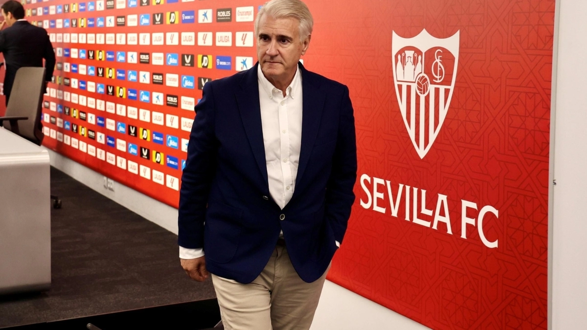 <p>Antonio Cordón, sports director of Sevilla.</p>