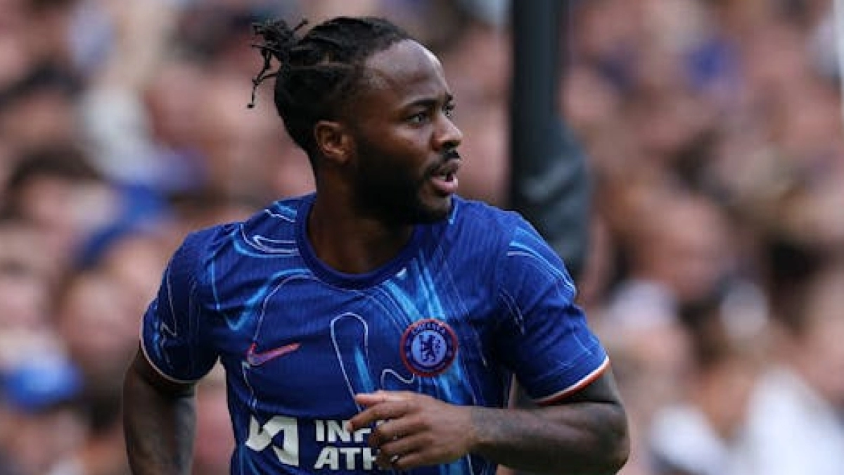 El Chelsea recibe dos ofertas por Sterling