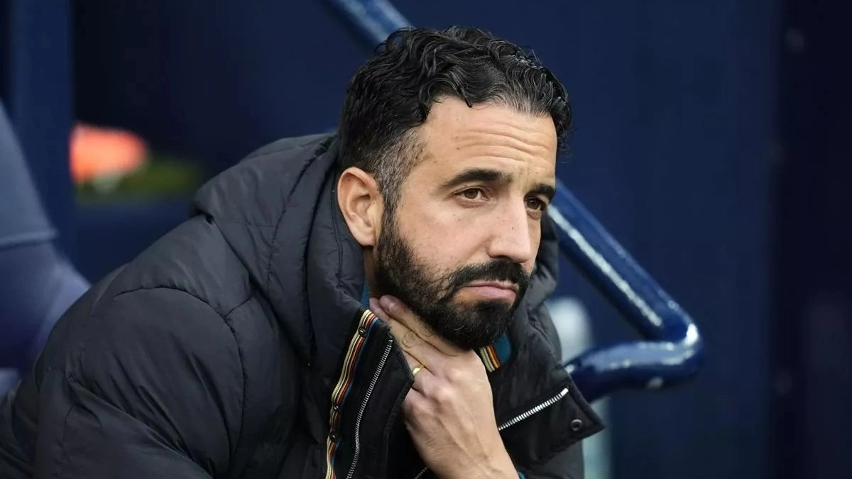 Bruno Fernandes considers leaving Manchester United / The Mirror