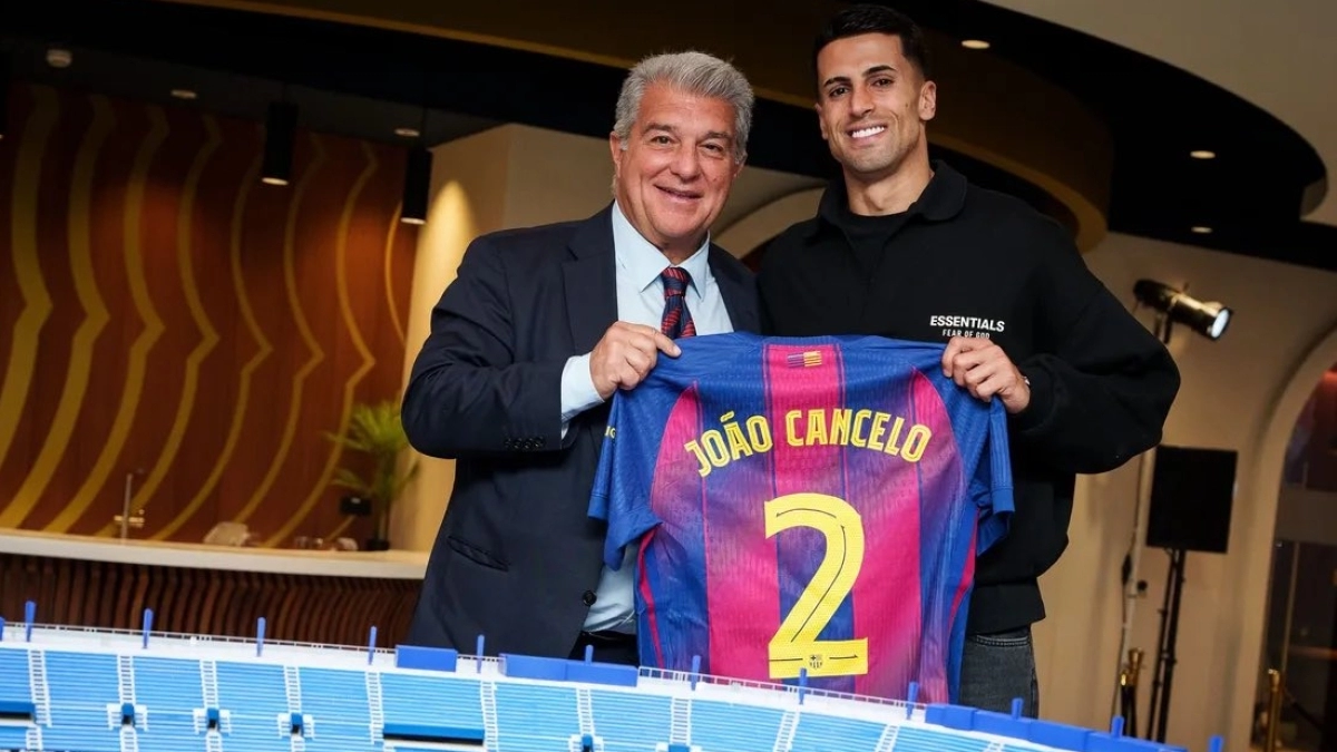 Flick's Whiteboard: How does Joao Cancelo fit in at Barcelona?