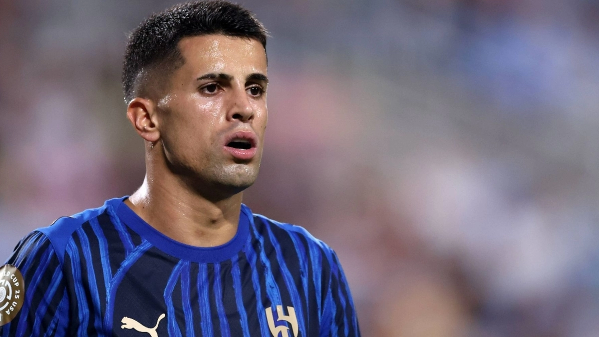 <p>BOMBSHELL: Joao Cancelo will return to Barcelona</p>