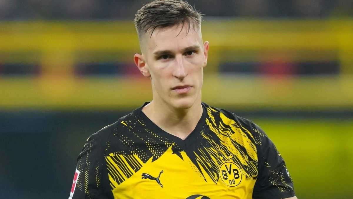 Nico Schlotterbeck, defensa central del Borussia Dortmund