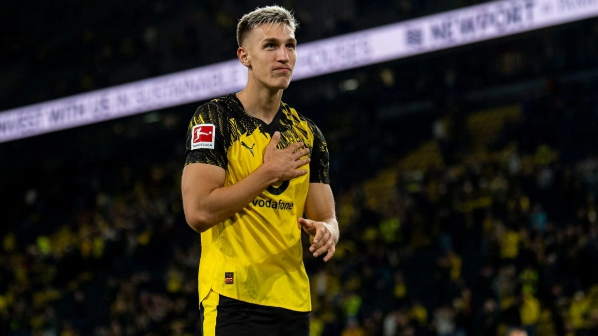Nico Schlotterbeck, defensa central del Borussia Dortmund