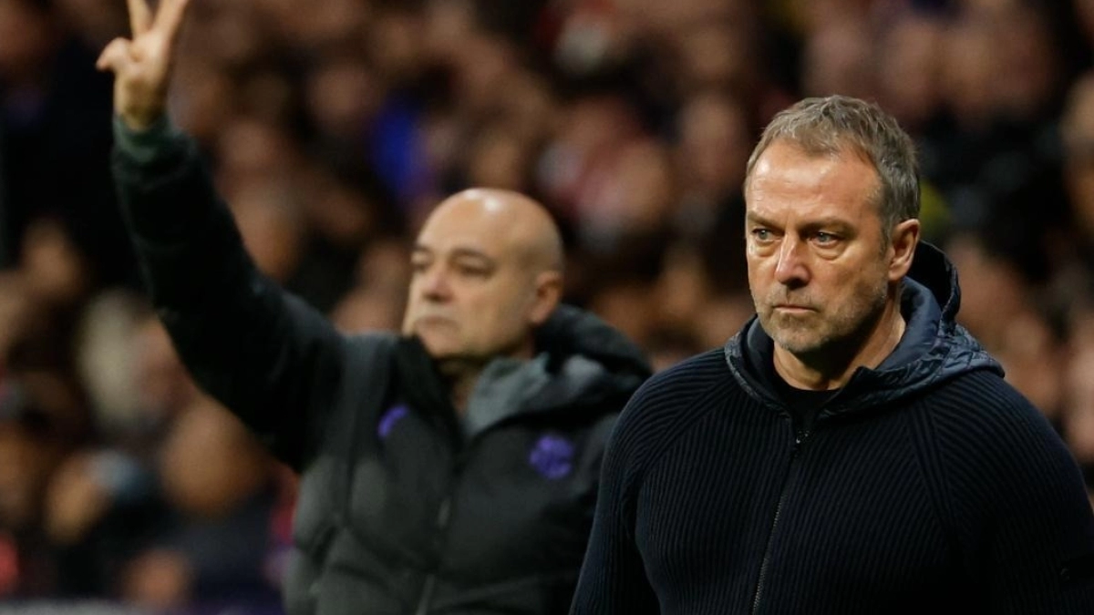 Flick se cansa de un titular del Barcelona: Pide un fichaje para suplirle