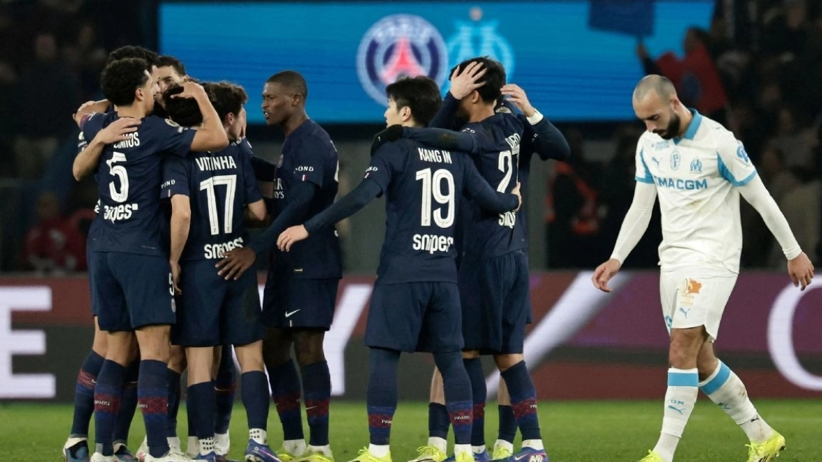 El PSG prepara 100 millones para fichar a un mediocampista