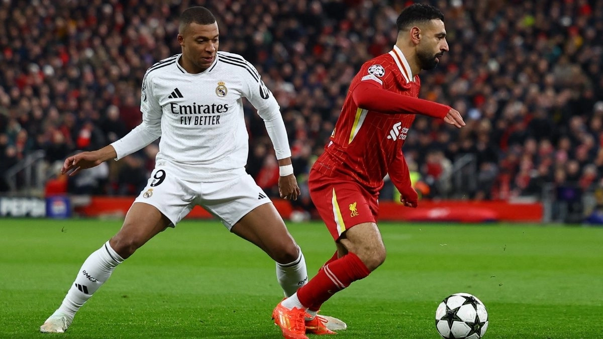 Kylian Mbappé and Mohamed Salah during a Liverpool - Real Madrid