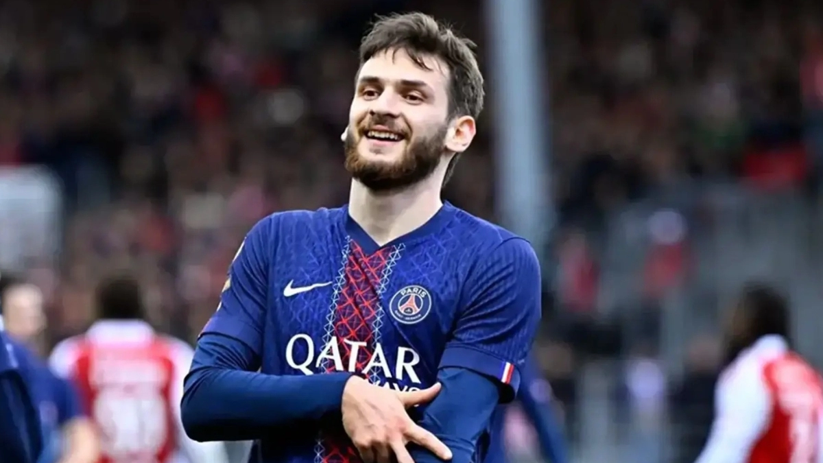 El Arsenal quiere romper el mercado: Van por Khvicha Kvaratskhelia