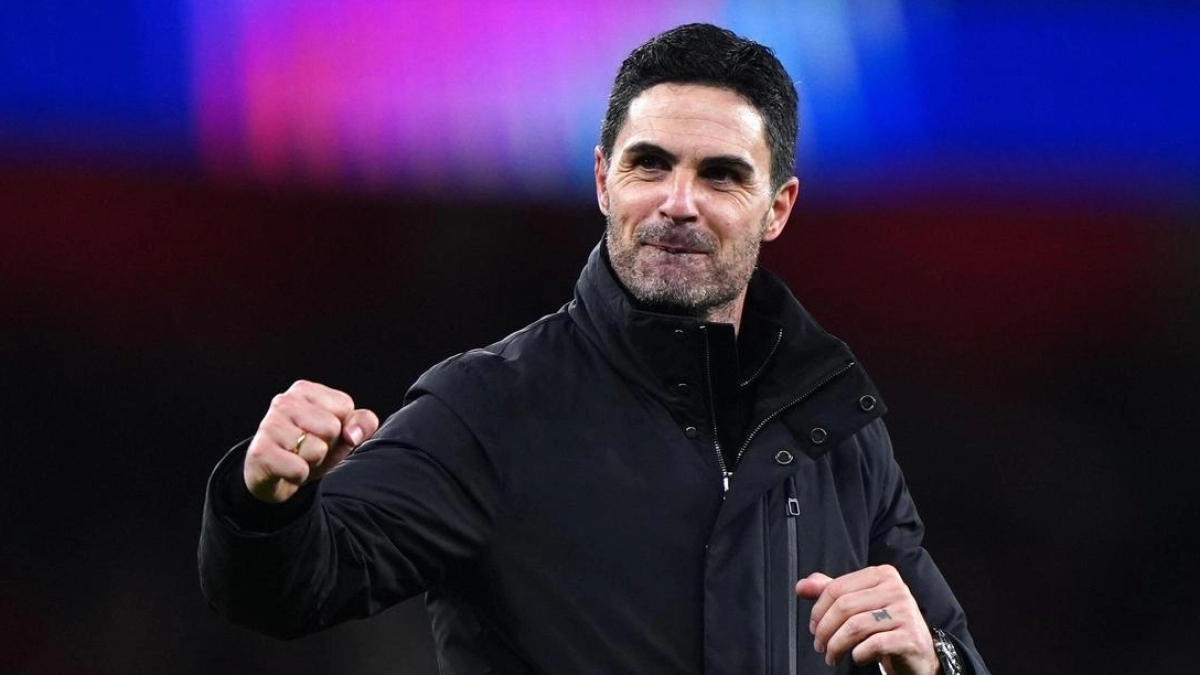 Arsenal is looking for a right-back: 2 candidates in sight.