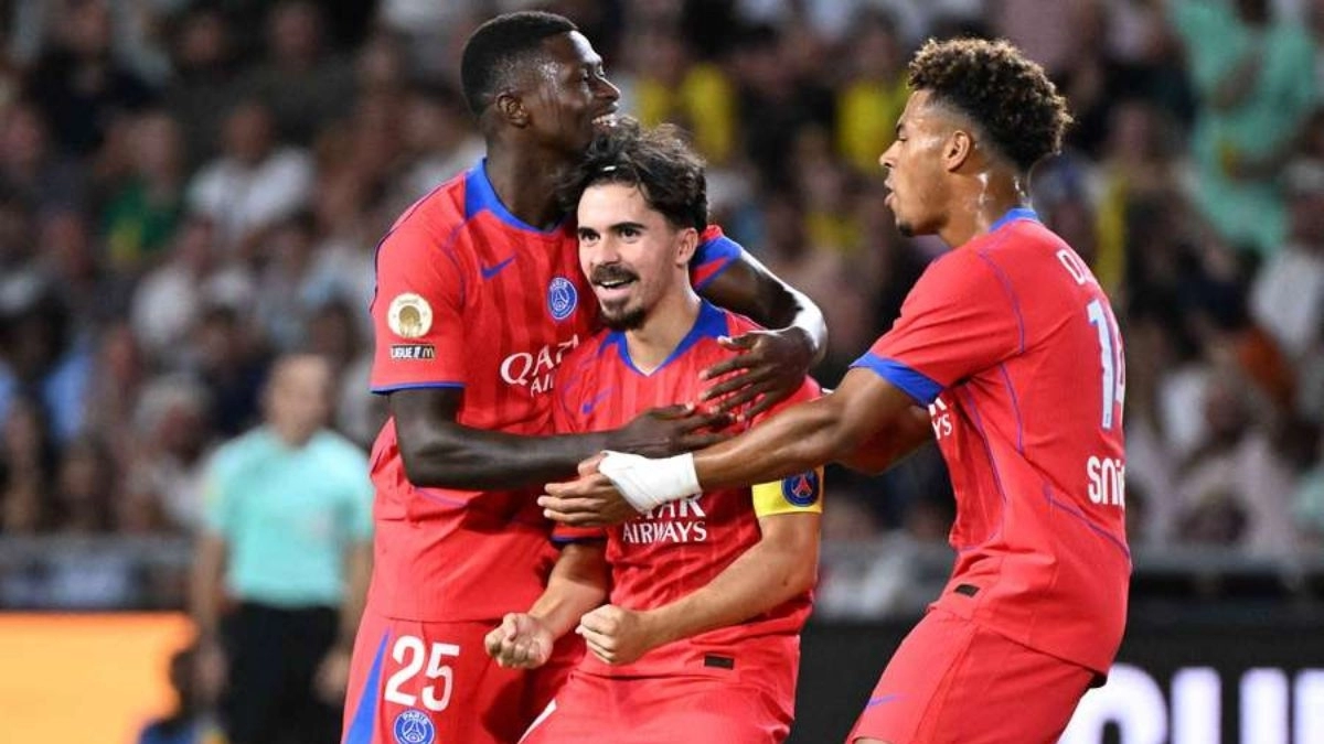 Los jugadores del PSG celebran un gol