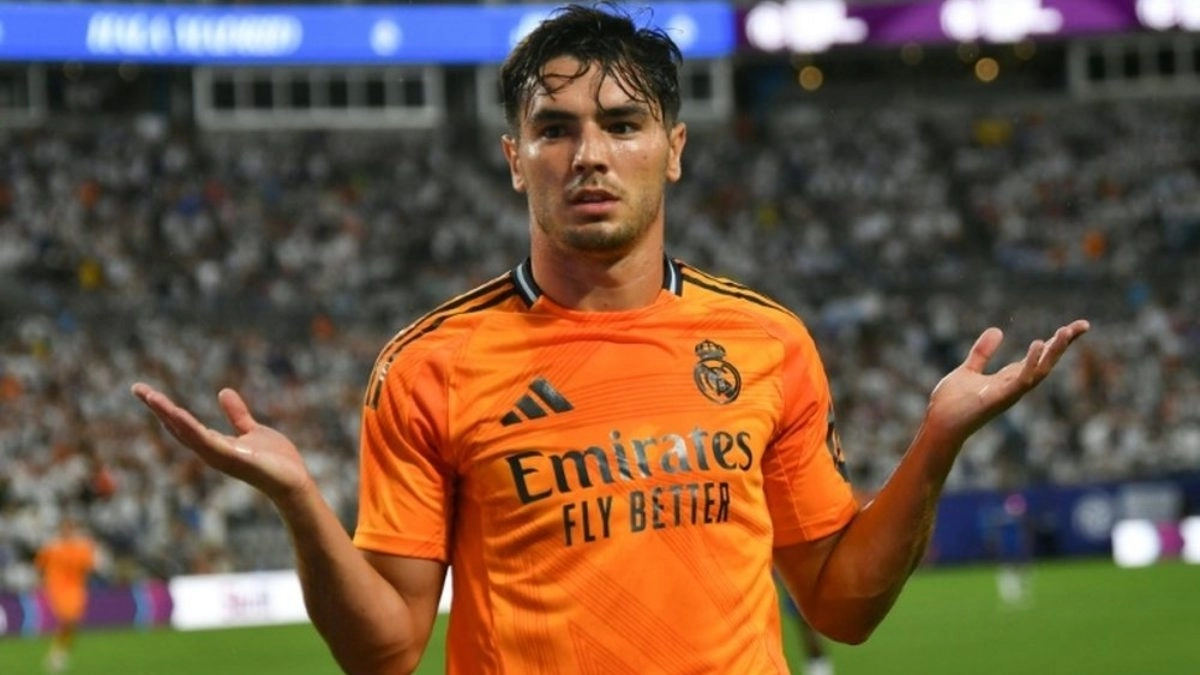 Brahim celebrates a goal with Real Madrid