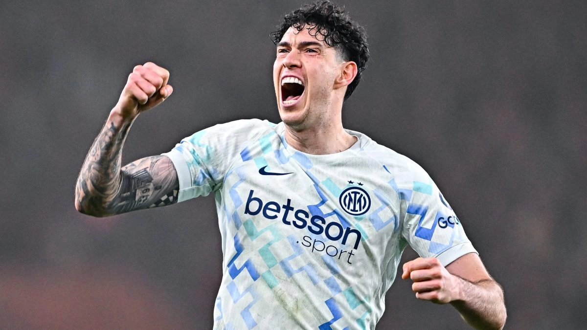 Alessandro Bastoni celebra un gol con el Inter de Milán