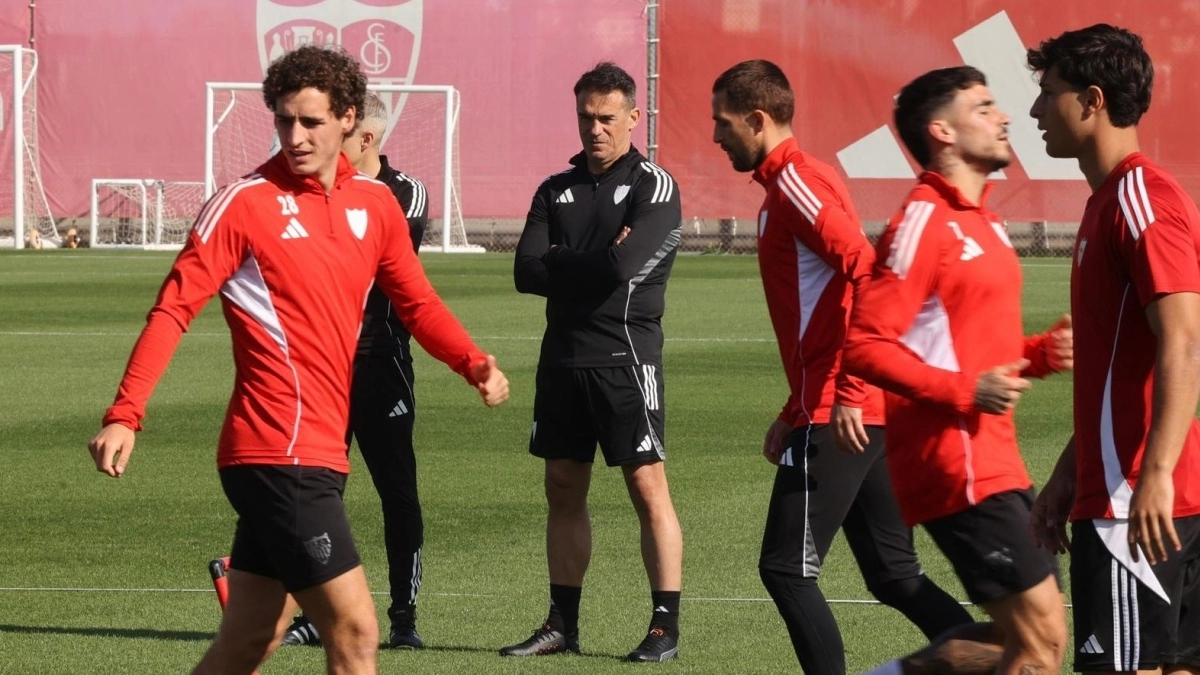 Sevilla wants Armin Pecsi from Liverpool / Diario de Sevilla