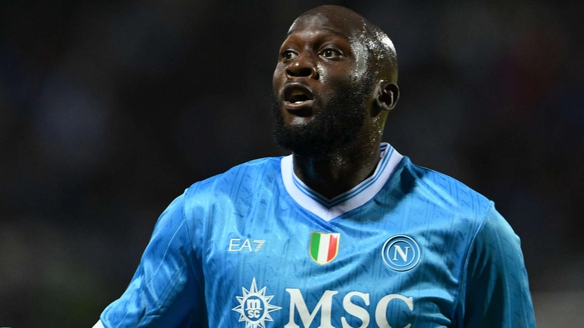 Napoli pushes Lukaku aside / Goal