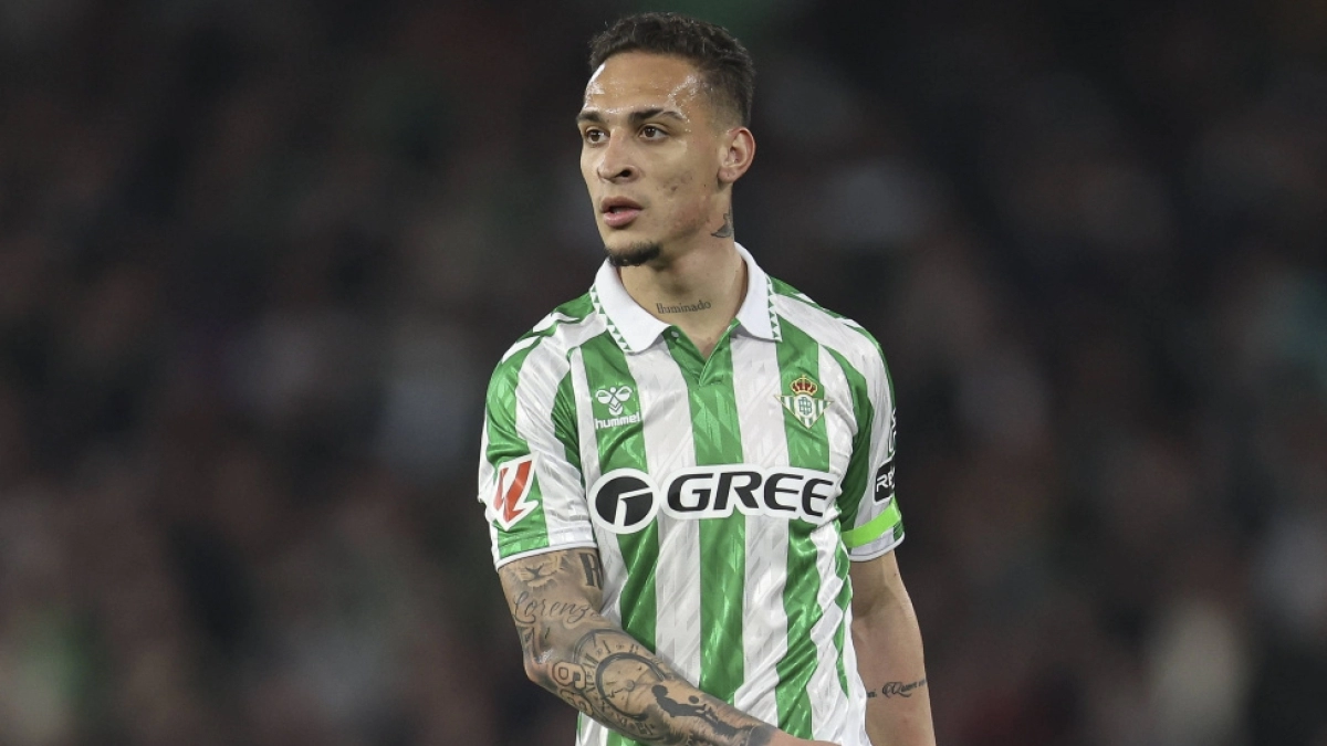 <p>Real Betis sets a price for Antony</p>