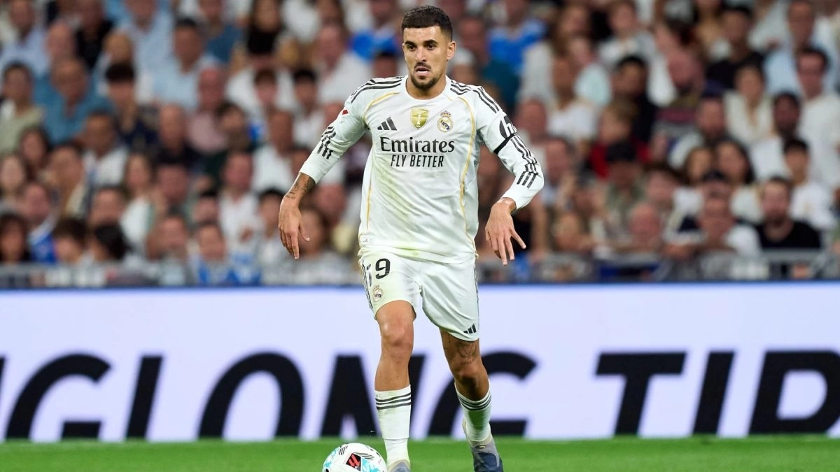 Dani Ceballos durante un partido con el Real Madrid