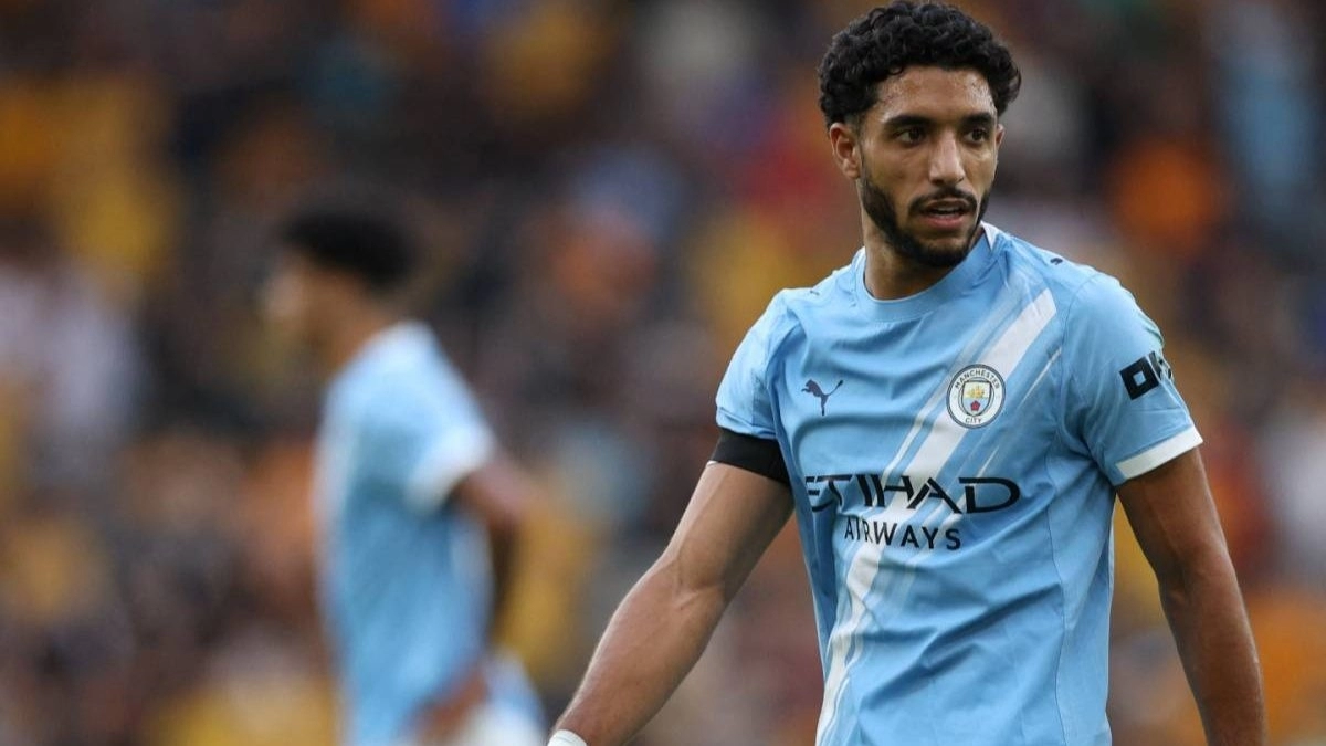 Omar Marmoush durante un partido con el Manchester City