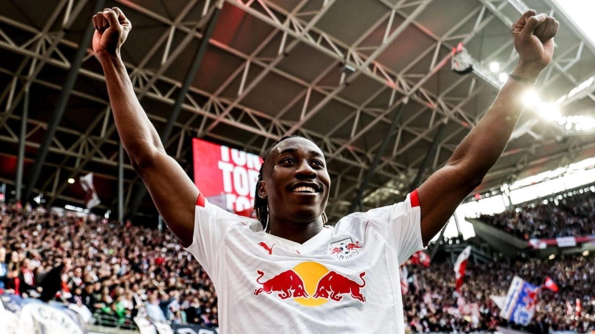 Yan Diomande celebrates a goal with RB Leipzig.