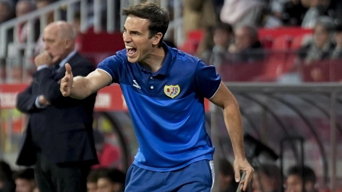 Íñigo Pérez, entrenador del Rayo Vallecano