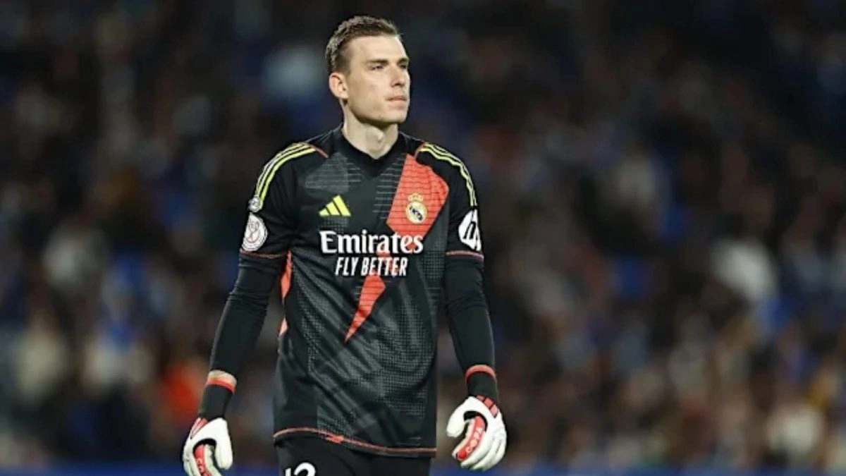 Andriy Lunin during a match with Real Madrid