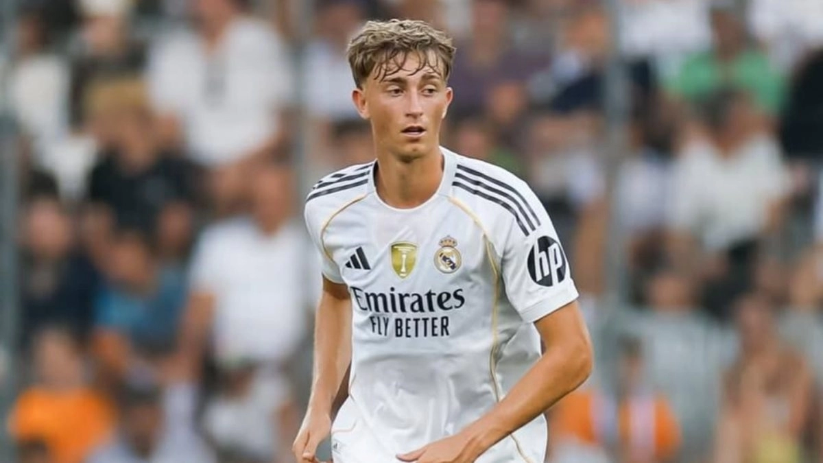 <p>Dean Huijsen, Spanish center of Real Madrid</p>