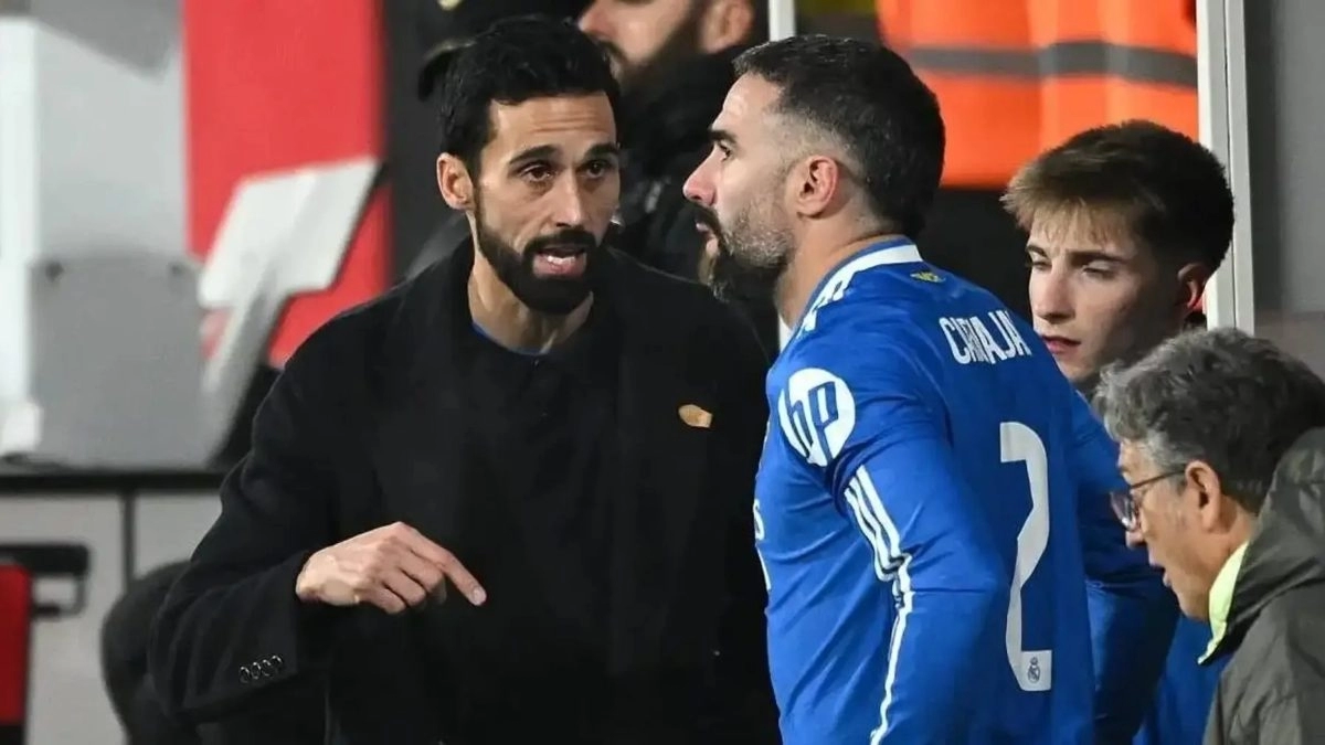 Dani Carvajal y Álvaro Arbeloa durante un partido del Real Madrid