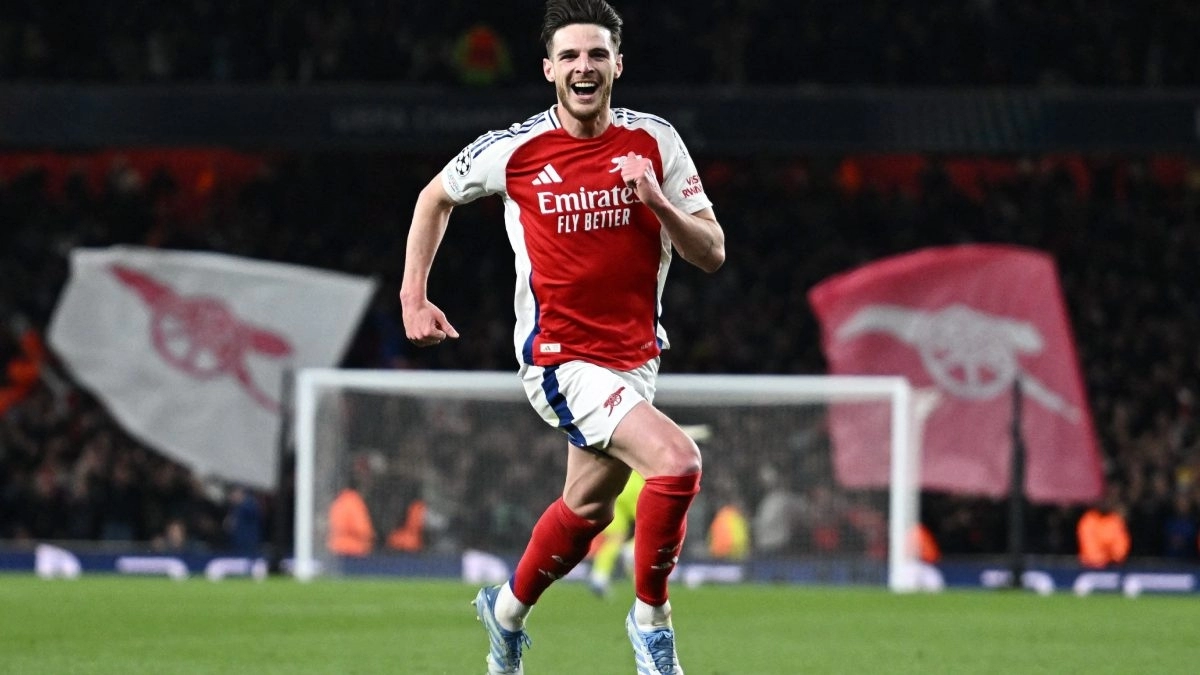 Declan Rice celebrates a goal scored with Arsenal