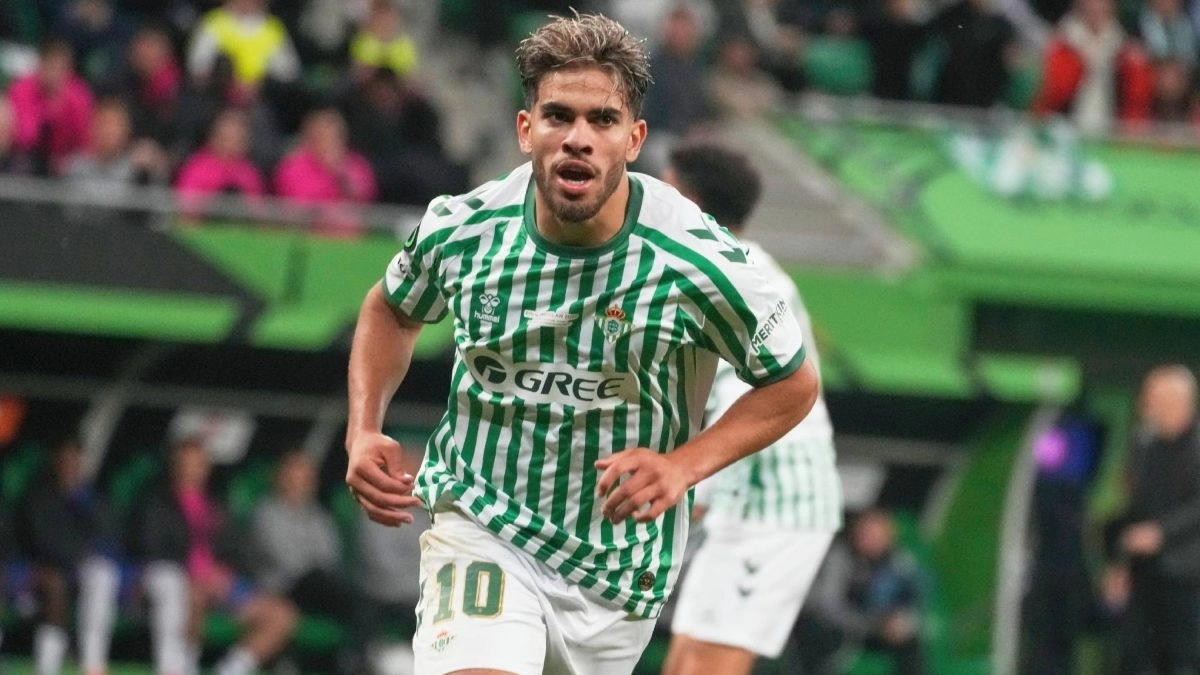 Ez Abde celebra un gol anotado con el Real Betis