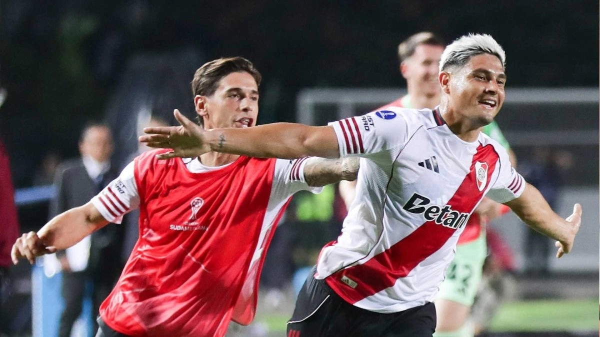 The River Plate players celebrate a goal
