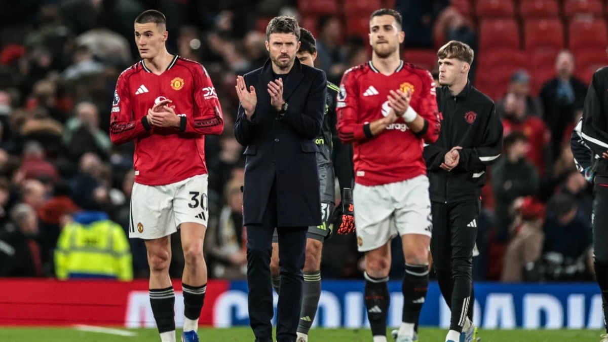 Manchester United goes for a €50M signing.