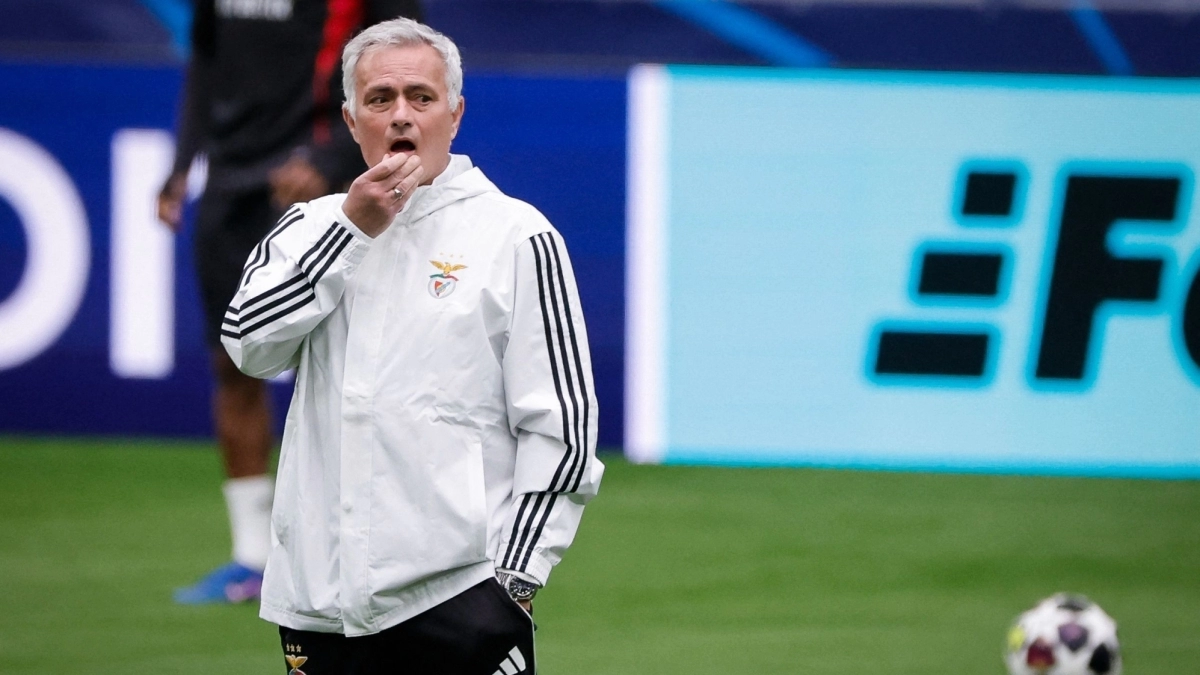 Mourinho gana fuerza, pero el Real Madrid estudia dos alternativas | El Mundo