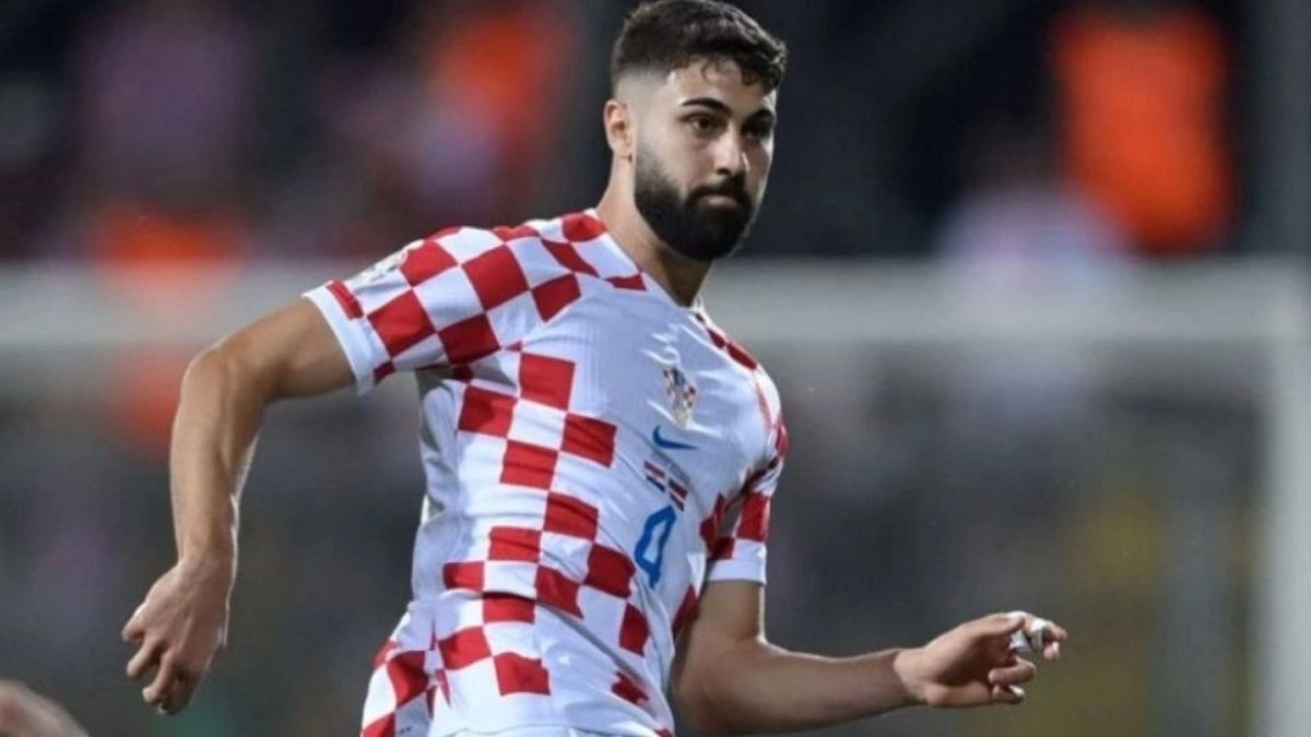 Josko Gvardiol durante un partido con la selección de Croacia