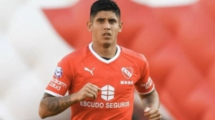 Los dos centrales que quiere Independiente. Foto: Marca