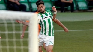 Álex Moreno apunta a su salida del Betis / Eldesmarque.com