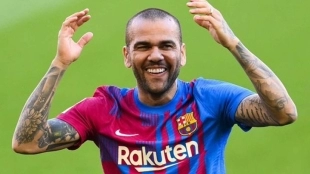 El Barcelona no sabe qué hacer con Dani Alves