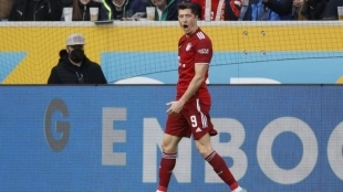 El delantero polaco podría salir del Bayern de Múnich en el próximo verano. Foto: Getty