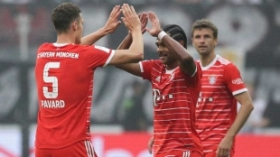 El Bayern Múnich sigue de cerca a cuatro estrellas del Barcelona