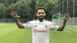 "El Besiktas se harta de Douglas./ Foto: Getty Images"