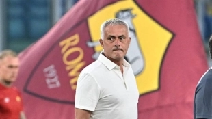 José Mourinho habría solicitado refuerzos en el próximo mercado invernal. Foto: Getty