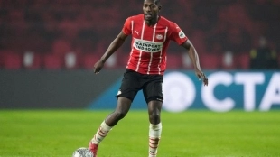 El jugador del PSV Eindhoven abandonará Holanda en el próximo mercado de fichajes. Foto: Daily Star