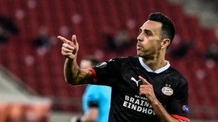 El delantero israelí podría salir del PSV. Foto: Getty