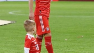 Kimmich podría salir del Bayern de Münich. Foto: @FCBayernES