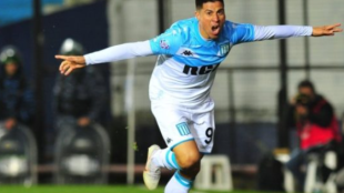 Otro delantero se marcha de Racing Club "Foto: Marca"